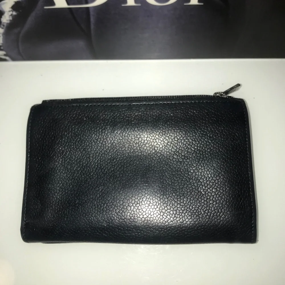 Longchamp black leather folding wallet‎